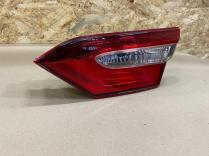 Фонарь в крышку багажника toyota camry 70 xv70 2017-2023 задн. прав.