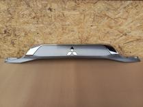 Накладка двери багажника mitsubishi outlander 3 gf 2015-2022 задн. 